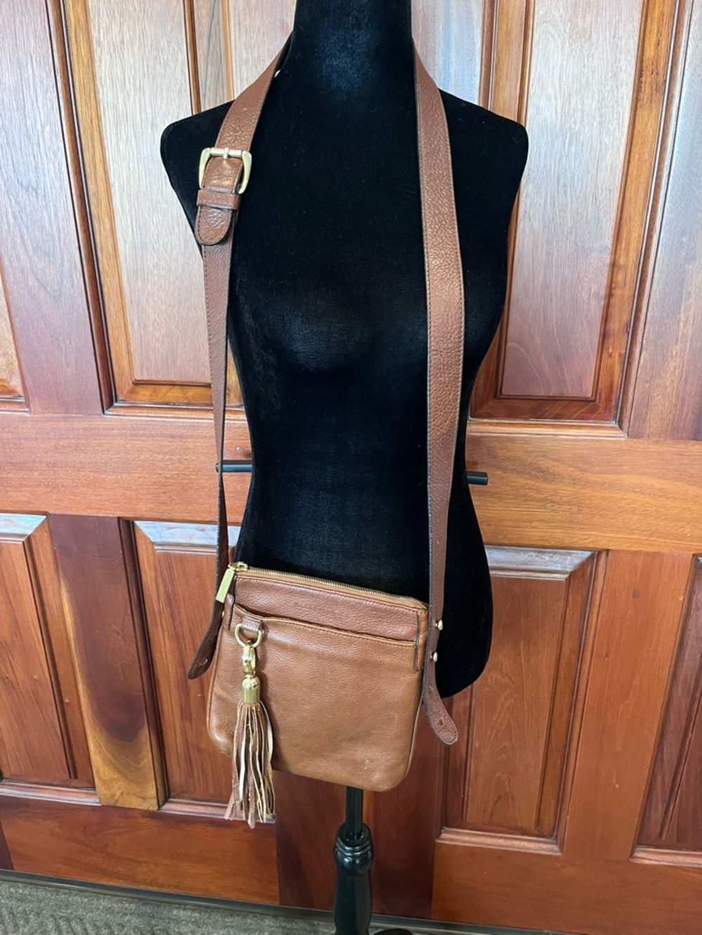 Kelly Tooke Lizzy Pebbled Cognac Leather Crossbody Purse Tassel Adjustable